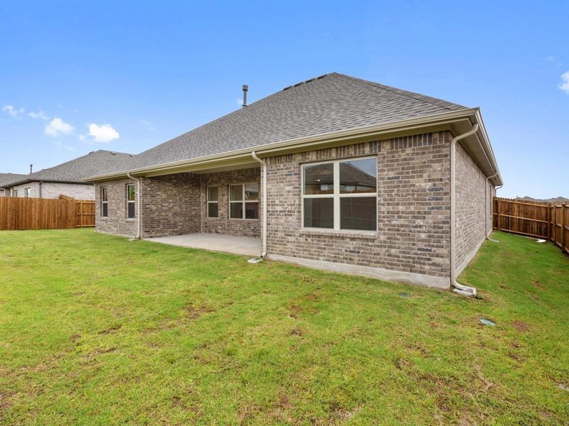 Exterior details and patio area of a home in Waverly Estates, Nevada (Image 18).