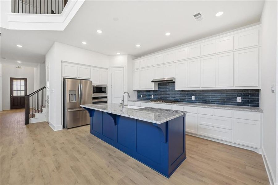 Furnished interior view inside a new home in Cambridge Crossing, Celina (Image 7).