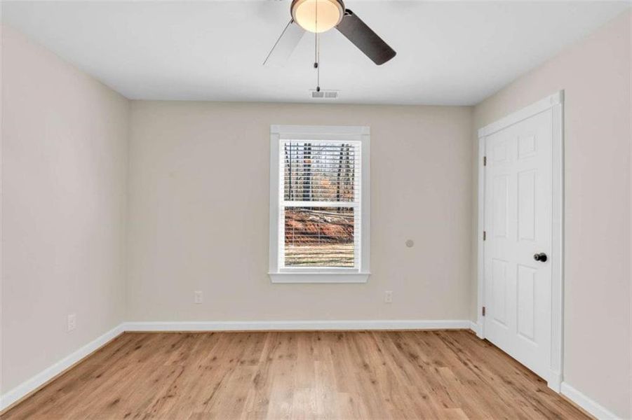 Spacious, unfurnished interior of a new home in , Temple (Image 30).
