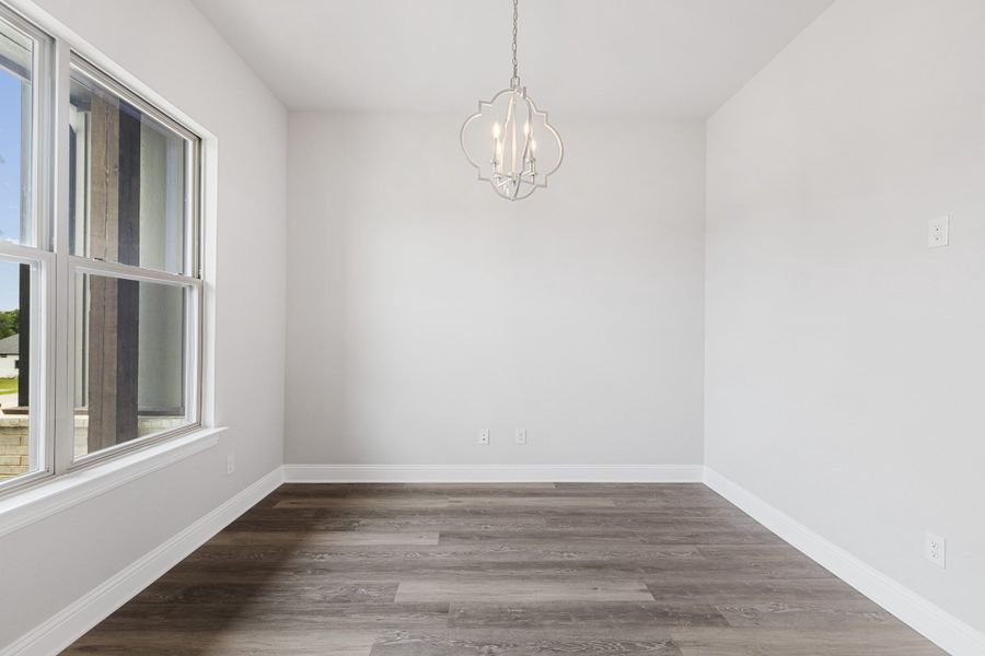 Representative unfurnished interior of a home built from the The Braden II by Doug Parr Custom Homes in Kessler Farms, Brock (Image 21).