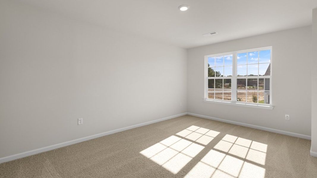 Spacious, unfurnished interior of a new home in Clock Road Townhomes, New Bern (Image 16).