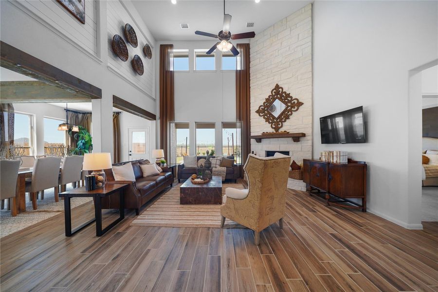 Bright open floorplan (*Photo not of actual home and used for illustration purposes only.)