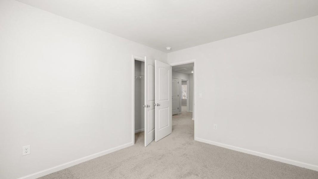 Spacious, unfurnished interior of a new home in Braselton Village, Braselton (Image 21).