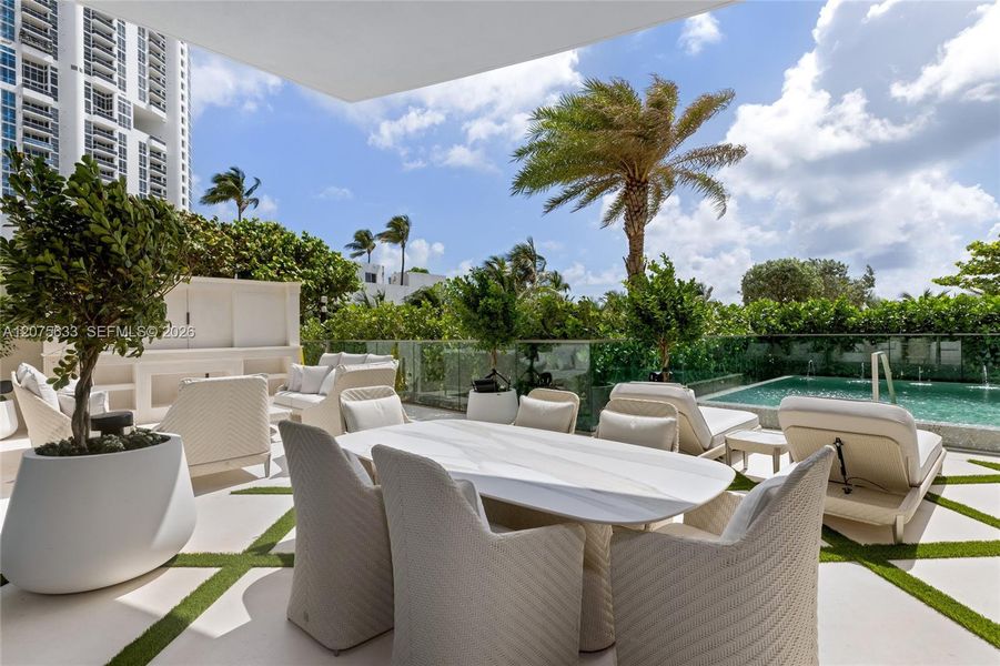 Condo located in Sunny Isles Beach, FL showcasing its design and architecture (Image 3).