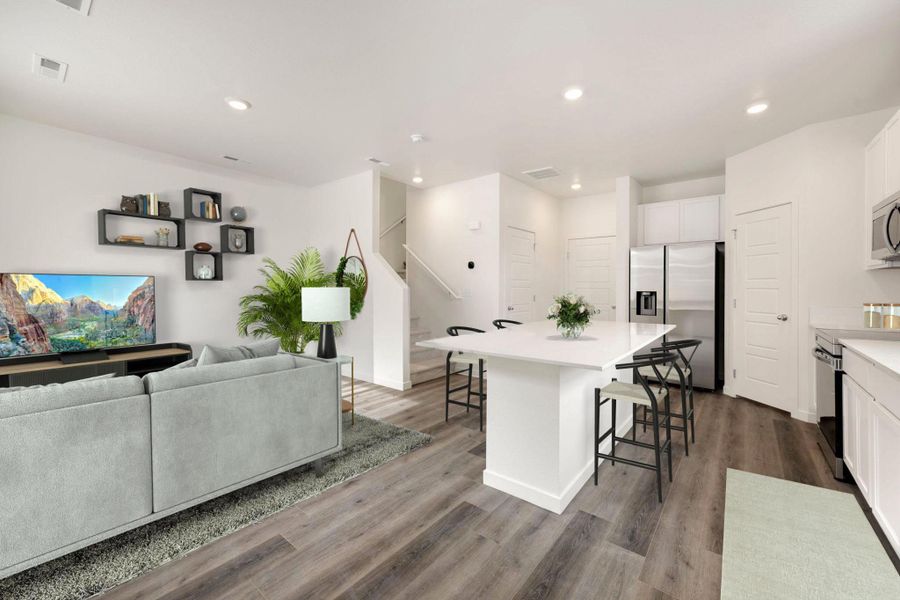 812 - Silvercliff Townhome Staged Kitchen