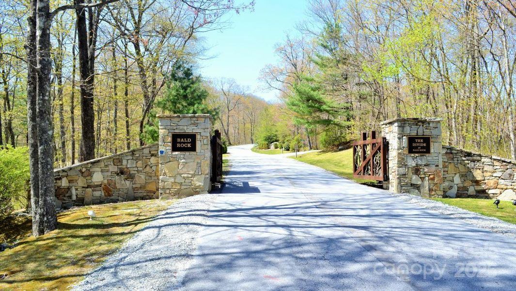 Image 9 of a home in . Image 9 of a home in .