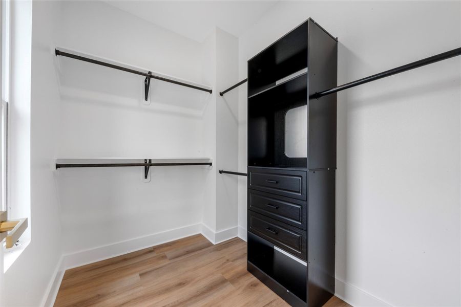 walk-in closet