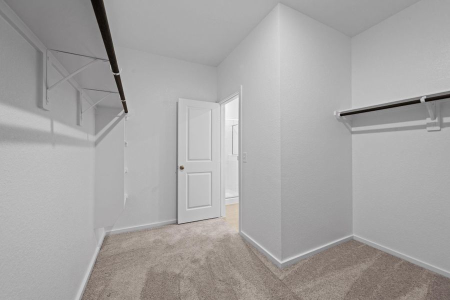 Spacious, unfurnished interior of a new home in Crosby Farms, Crosby (Image 8).