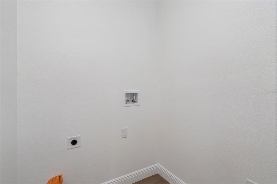 Spacious, unfurnished interior of a new home in , Sanford (Image 17).