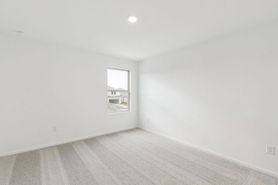 Spacious, unfurnished interior of a new home in Mavera, Conroe (Image 18).