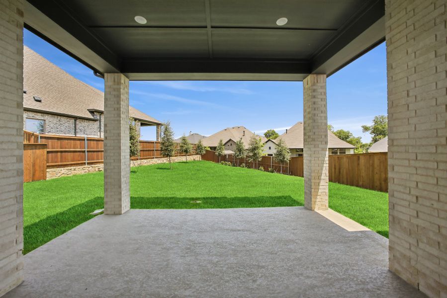 Representative exterior details of a home built from the The Hillmont by David Weekley Homes in The Ridge at Northlake, Northlake (Image 3).