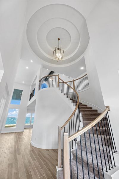 Representative image. Features, selections and colors may vary.