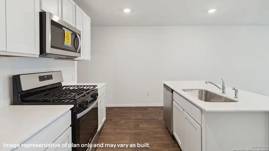 Furnished interior view inside a new home in Swenson Heights, Seguin (Image 8). Furnished interior view inside a new home in Swenson Heights, Seguin (Image 8).