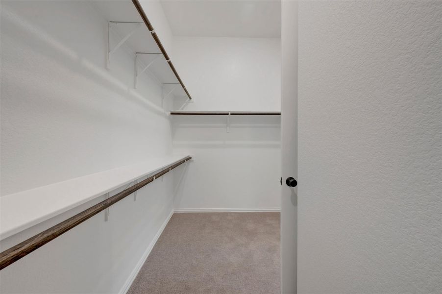 Spacious, unfurnished interior of a new home in Heritage, Dripping Springs (Image 17).