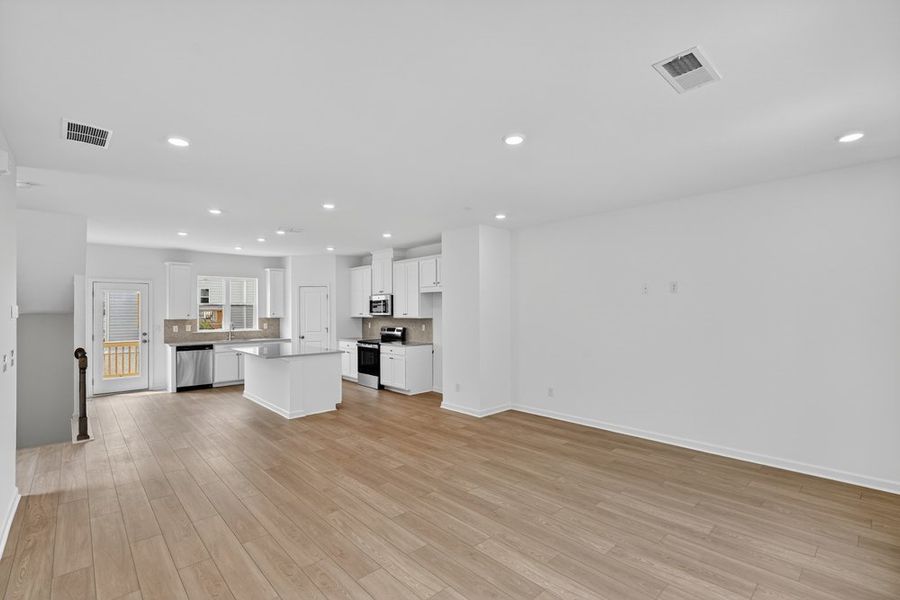 Spacious, unfurnished interior of a new home in Somerset at Veterans Memorial, Mableton (Image 12). Spacious, unfurnished interior of a new home in Somerset at Veterans Memorial, Mableton (Image 12).