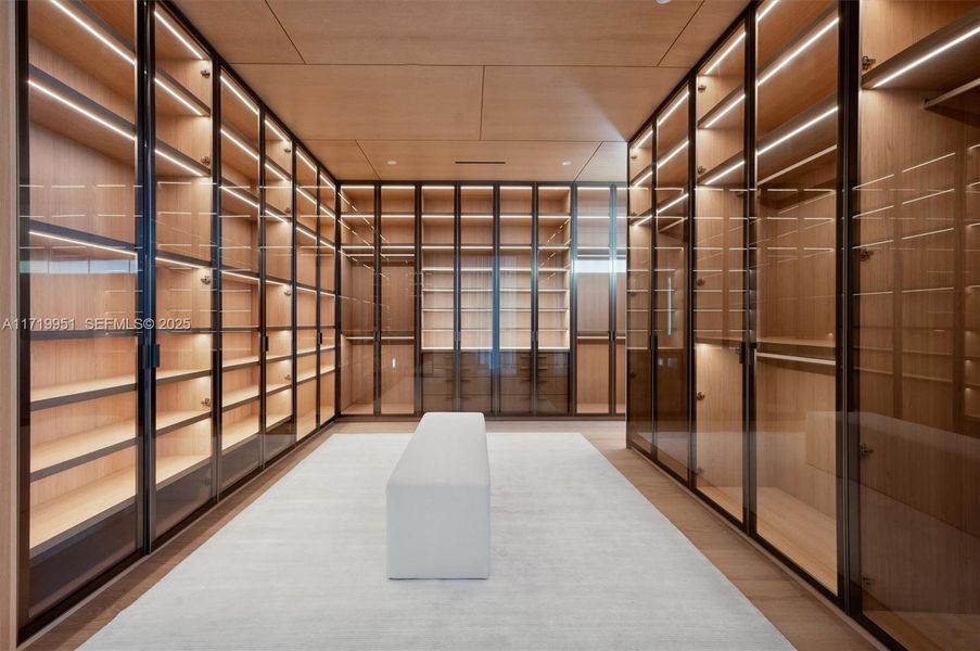 Community amenities in , Miami Beach (Image 56).