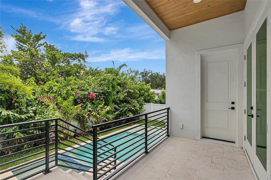 Exterior details and patio area of a home in , Tampa (Image 39).