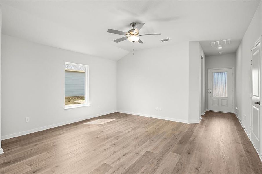 Spacious, unfurnished interior of a new home in Big Sky Estates, Ponder (Image 10). Spacious, unfurnished interior of a new home in Big Sky Estates, Ponder (Image 10).
