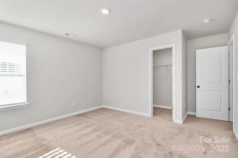 Spacious, unfurnished interior of a new home in , Gastonia (Image 39).