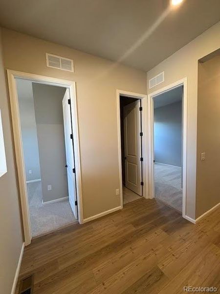 Spacious, unfurnished interior of a new home in , Golden (Image 6).