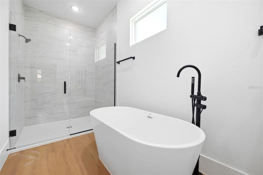 Furnished interior view inside a new home in , Ocala (Image 10).