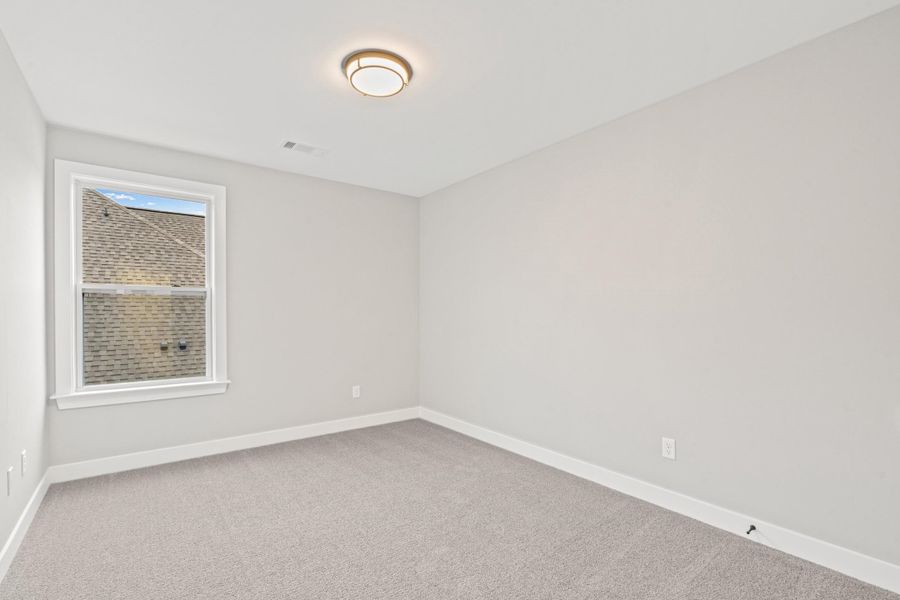 Spacious, unfurnished interior of a new home in Lockwood, Collierville (Image 26).