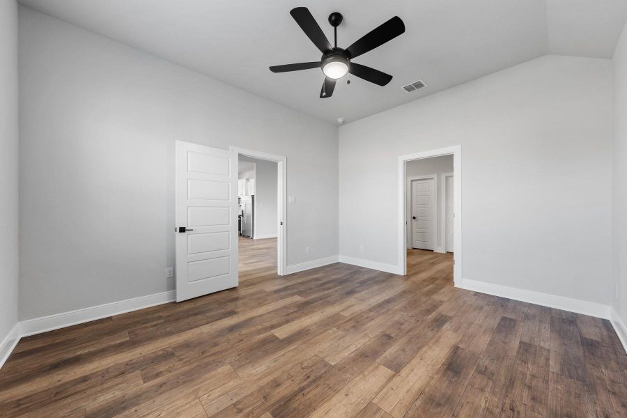 Spacious, unfurnished interior of a new home in TRACE, San Marcos (Image 16).
