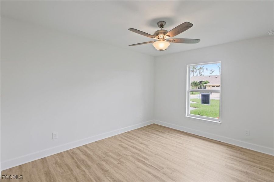 Spacious, unfurnished interior of a new home in Cape Coral, Cape Coral (Image 24).