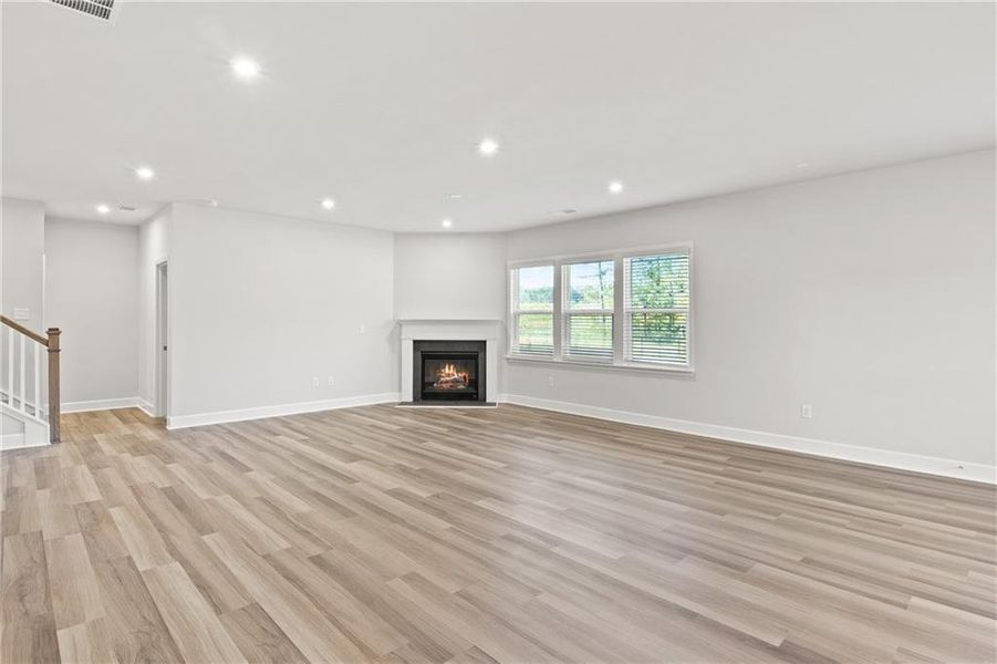Spacious, unfurnished interior of a new home in Haverhill Estates, Dacula (Image 14).