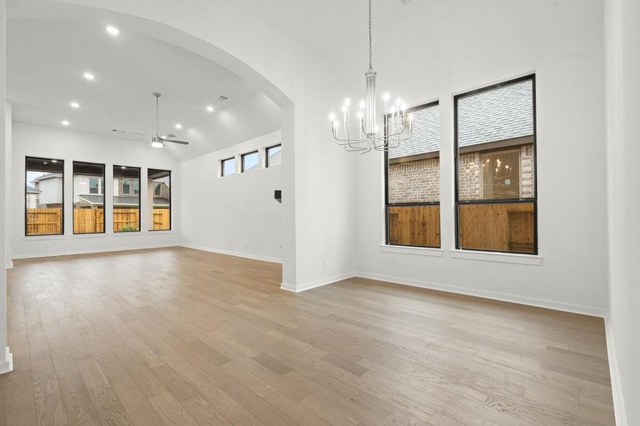 Spacious, unfurnished interior of a new home in Grange, Katy (Image 20).