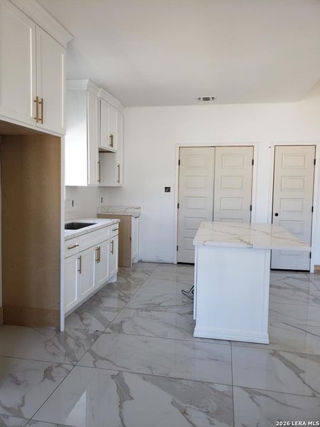 Image 10 of a home in .