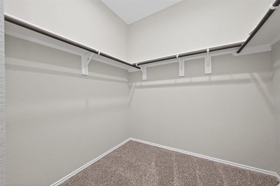 Spacious, unfurnished interior of a new home in Water Crest on Lake Conroe, Conroe (Image 35).