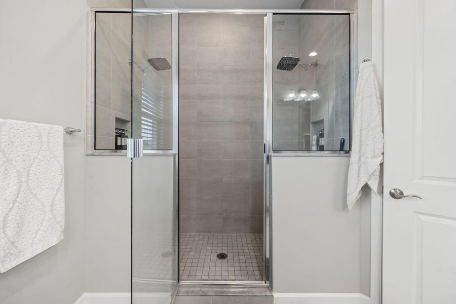 Primary Shower 2 Shower Heads