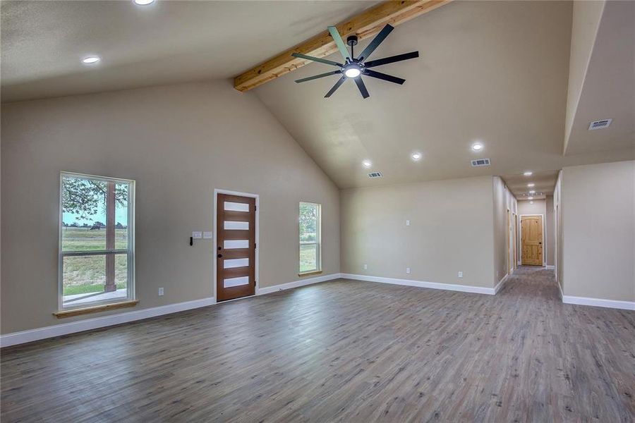 Spacious, unfurnished interior of a new home in , Terrell (Image 12).
