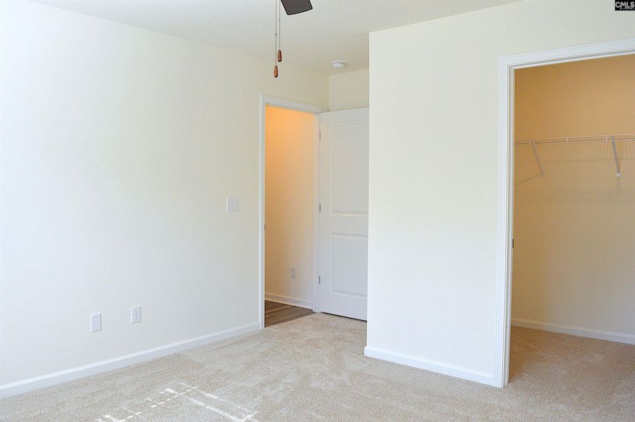 Spacious, unfurnished interior of a new home in Piney Woods Bluff, Columbia (Image 17).