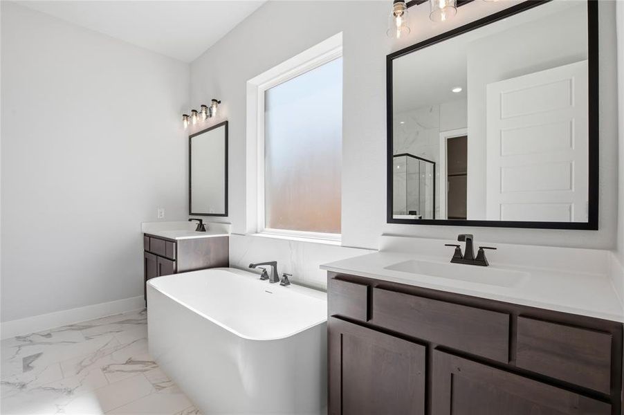 Furnished interior view inside a new home in Pecan Grove, Burleson (Image 16).