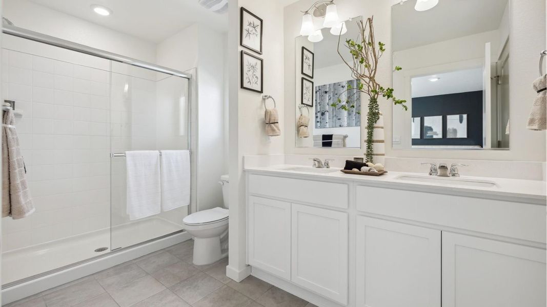 Furnished interior view inside a new home in Settlers Crossing, Commerce City (Image 16).