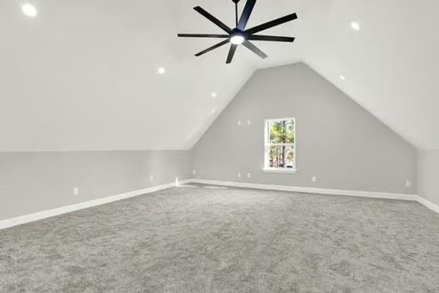 Spacious, unfurnished interior of a new home in , Calhoun (Image 7).