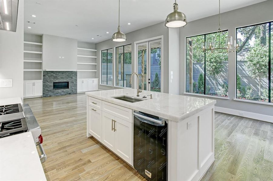 Just imagine cooking in this fabulous kitchen.