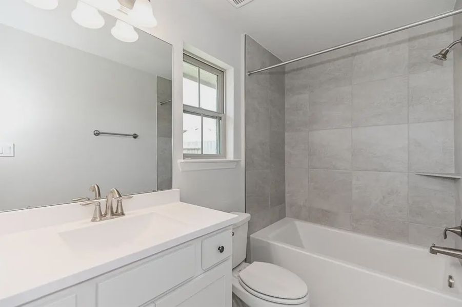 Furnished interior view inside a new home in Bayou Maison, Dickinson (Image 7). Furnished interior view inside a new home in Bayou Maison, Dickinson (Image 7).