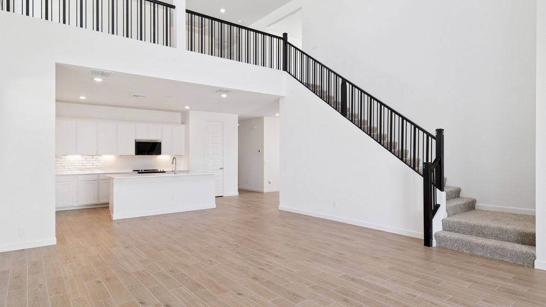 Representative unfurnished interior of a home built from the Apache by D.R. Horton in Zanjero Pass, Glendale (Image 16).