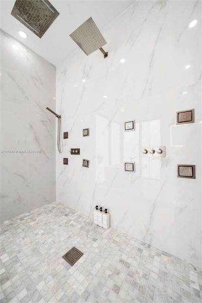 Image 48 of a home in .