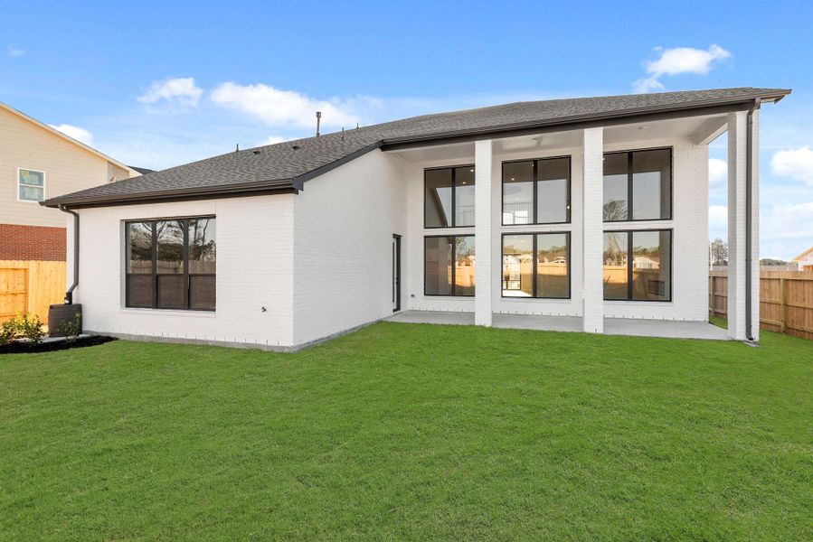 Representative image. Features, specifications, selections and colors may vary.