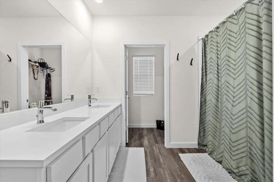 Furnished interior view inside a new home in Epperson, Wesley Chapel (Image 34).
