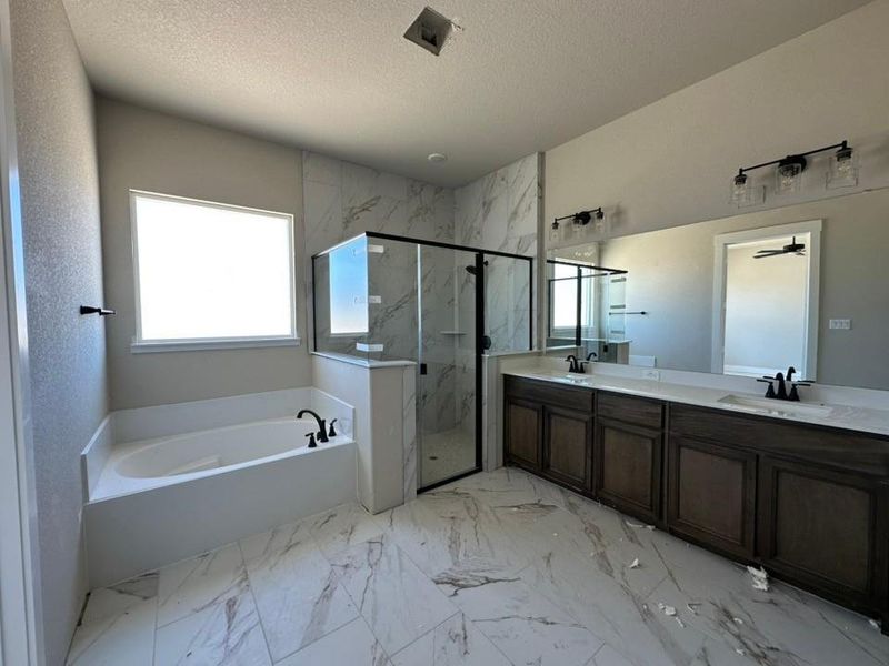 Image 15 of a home in Eagle Ridge Estates.