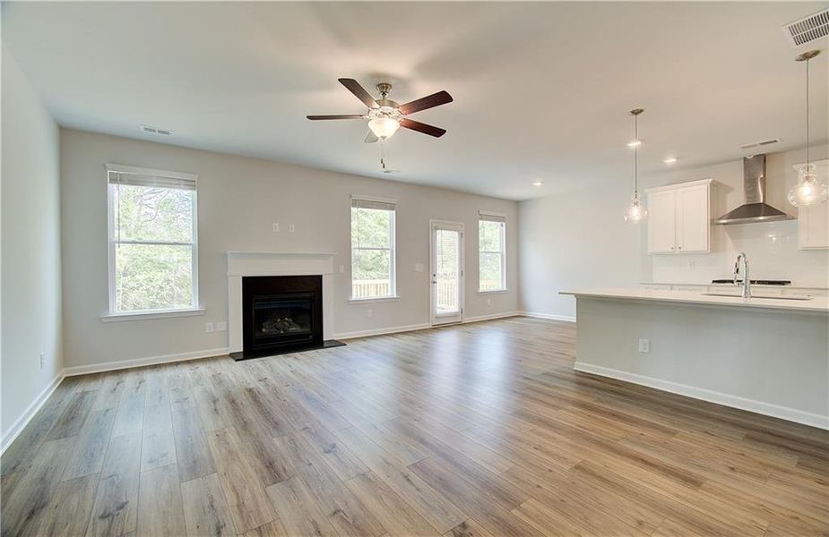 Spacious, unfurnished interior of a new home in Cooper Park, McDonough (Image 22).