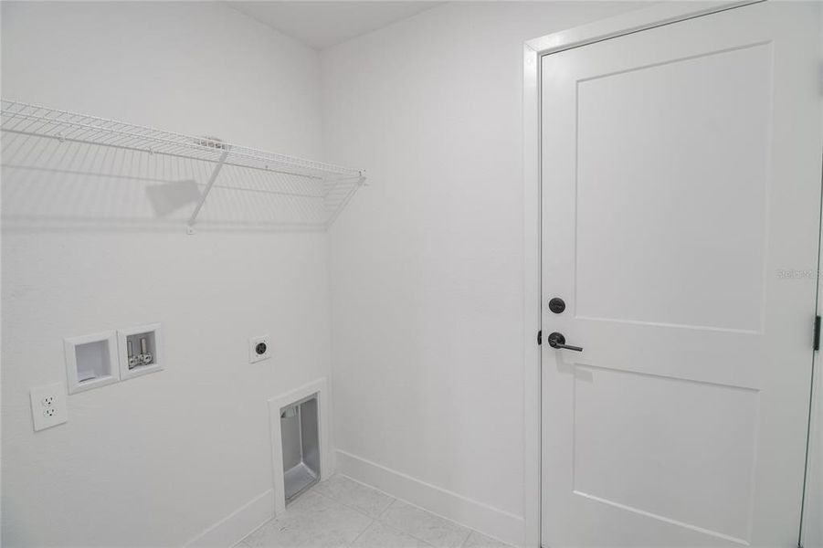 Spacious, unfurnished interior of a new home in Hickory Ridge Estates, Lake Wales (Image 18).