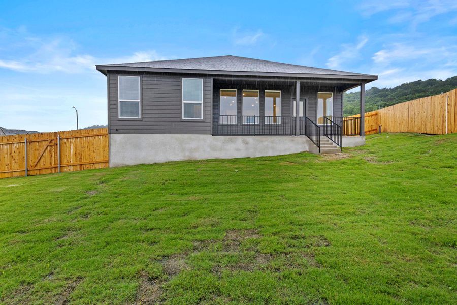 Exterior details and patio area of a home in Clayton Ranch, Copperas Cove (Image 3).