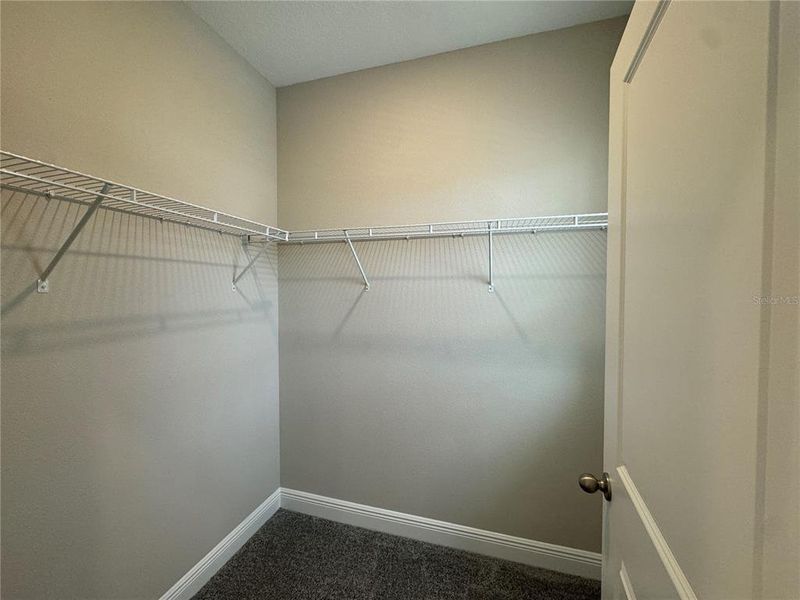 Spacious, unfurnished interior of a new home in , Winter Garden (Image 25).