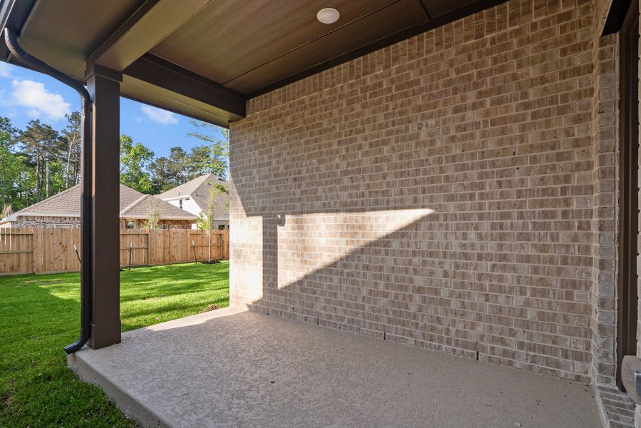 Representative exterior details of a home built from the The Dahlia by David Weekley Homes in Brookewater 45' Homesites, Rosenberg (Image 3). Representative exterior details of a home built from the The Dahlia by David Weekley Homes in Brookewater 45' Homesites, Rosenberg (Image 3).